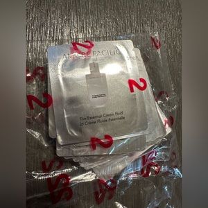 [AMORE PACIFIC] The Essential Cream Fluid 1 ml X 24 Pcs. Expired 01/2026